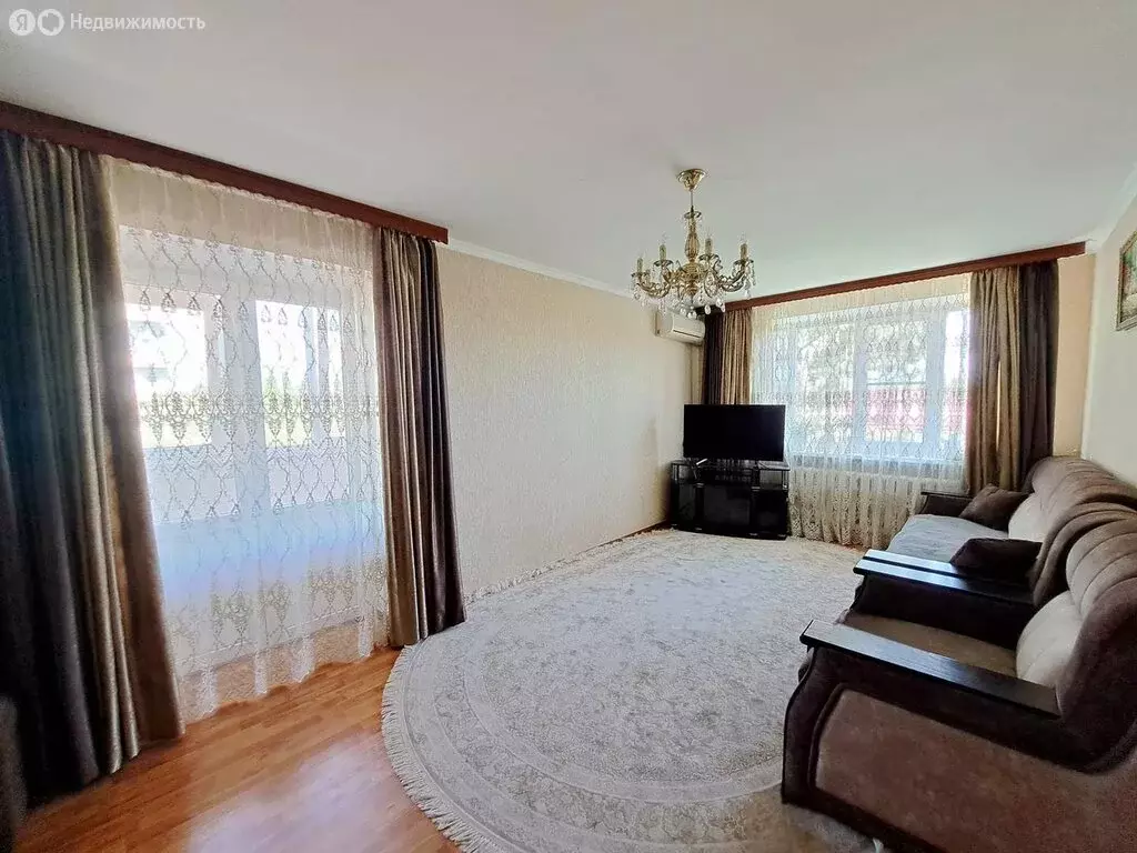 3-комнатная квартира: посёлок Иноземцево, улица Кирова, 5 (66 м) - Фото 1
