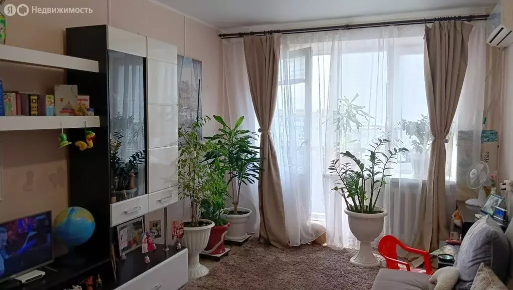 1-комнатная квартира: Шахты, проспект Ленинского Комсомола, 64 (32 м) - Фото 0