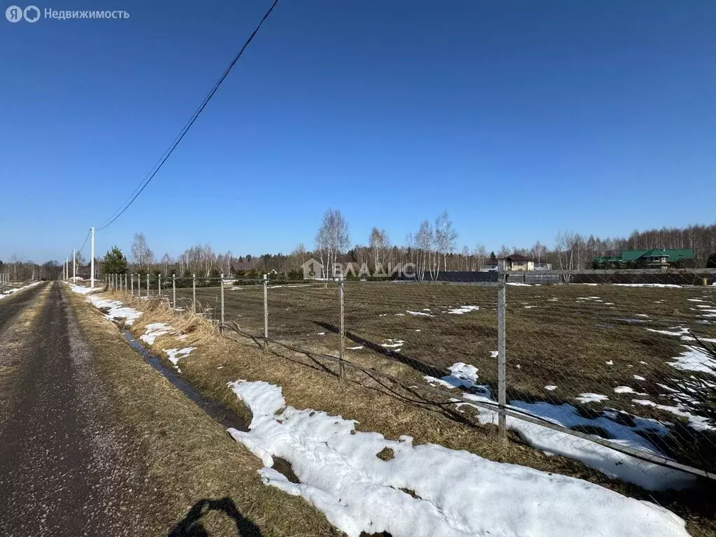 Участок в Калужская область, Жуковский муниципальный округ, деревня ... - Фото 1