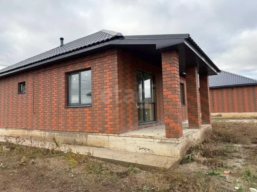 Дом в Оренбургская область, Оренбургский район, с. Благословенка ул. ... - Фото 1