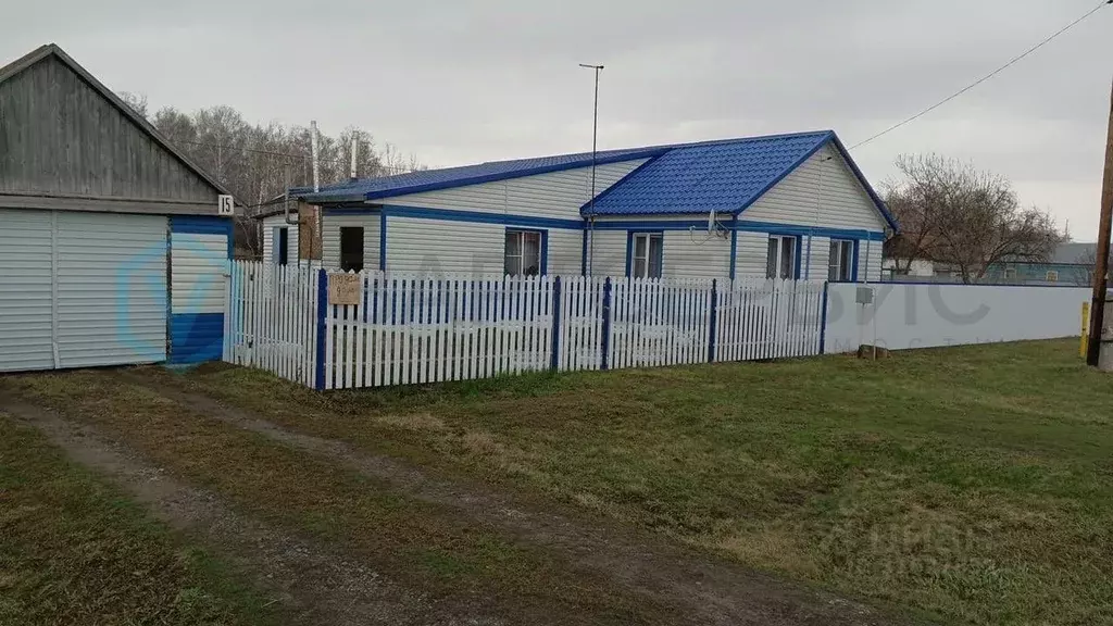 Дом в Омская область, Азовский Немецкий Национальный район, д. ... - Фото 0