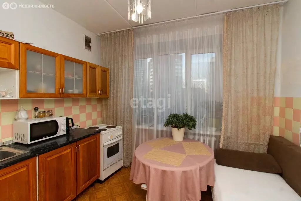 2-комнатная квартира: Тюмень, Первомайская улица, 25 (61 м) - Фото 1