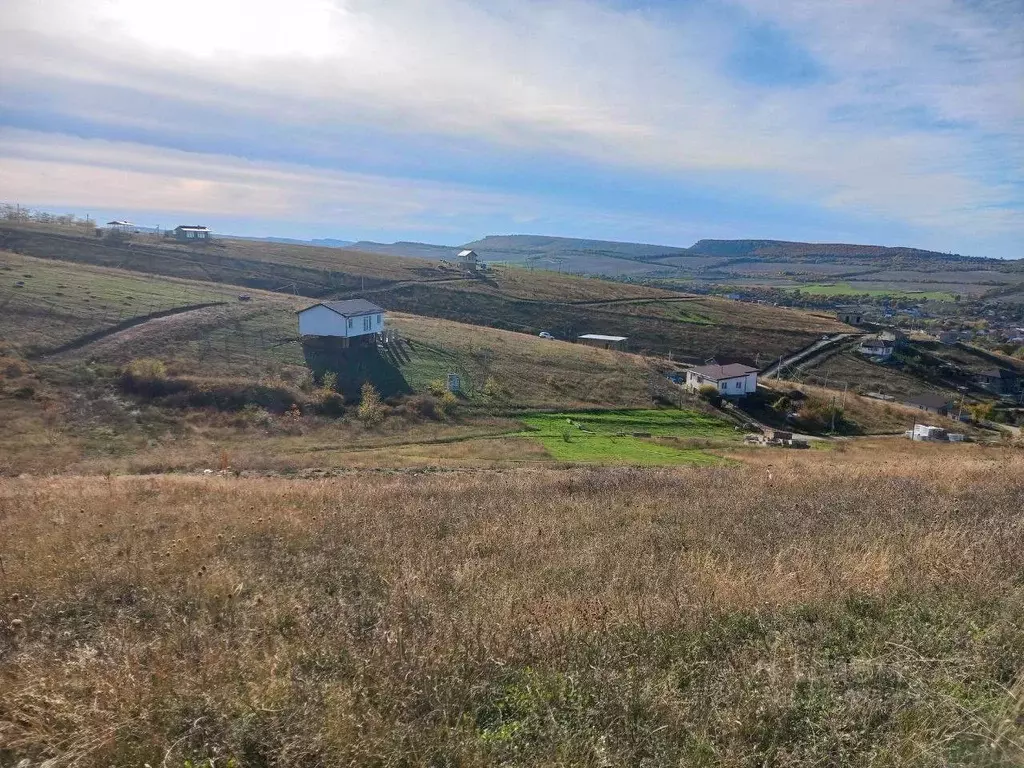 Участок в Крым, Симферопольский район, Перовское с/пос, с. Украинка ... - Фото 1