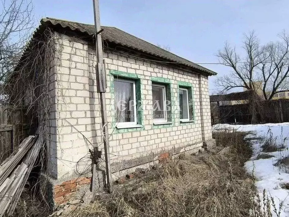 Дом в Белгородская область, Старооскольский городской округ, с. ... - Фото 1