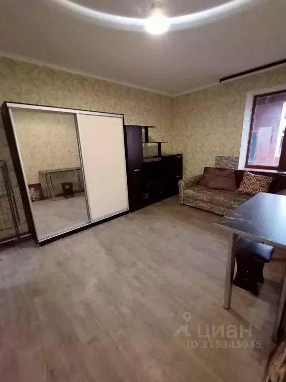 Студия Ростовская область, Батайск ул. Максима Горького, 6 (21.0 м) - Фото 2