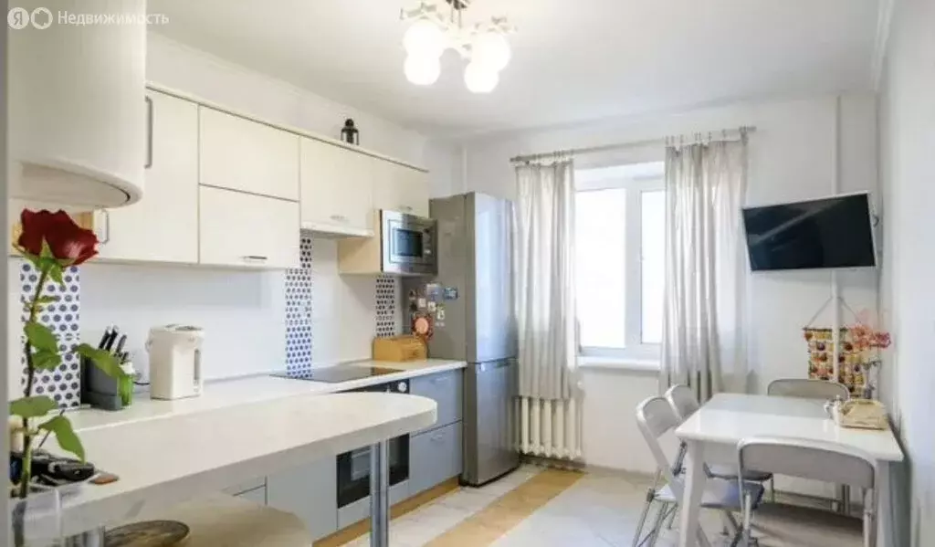 2-комнатная квартира: Уфа, улица Валерия Лесунова, 10 (69 м) - Фото 1