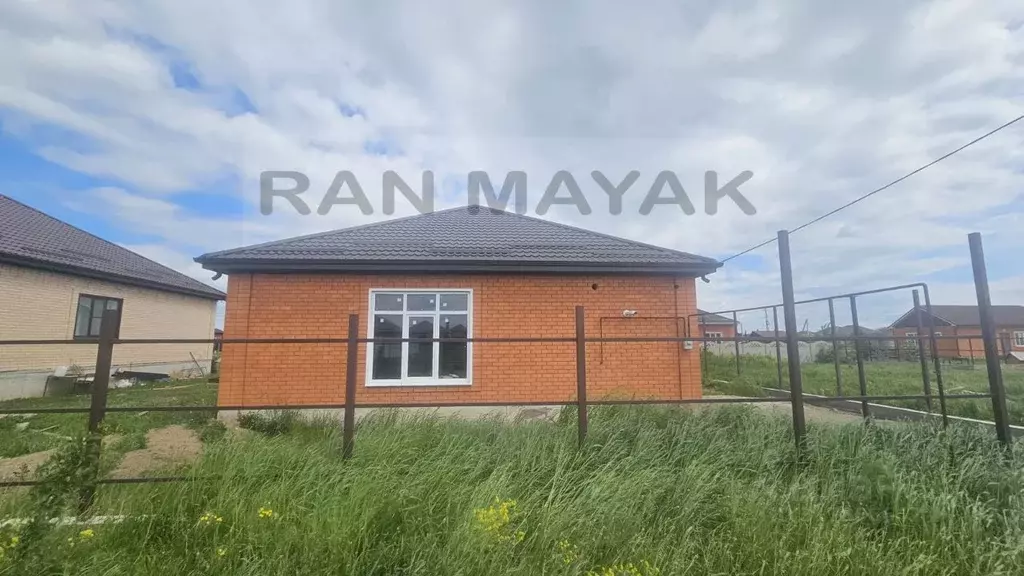 Дом в Адыгея, Майкоп городской округ, пос. Северный ул. Гармаша, 14 ... - Фото 0