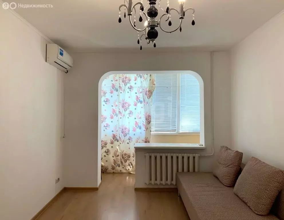 2-комнатная квартира: Симферополь, улица 1-й Конной Армии, 41 (49.9 м) - Фото 1