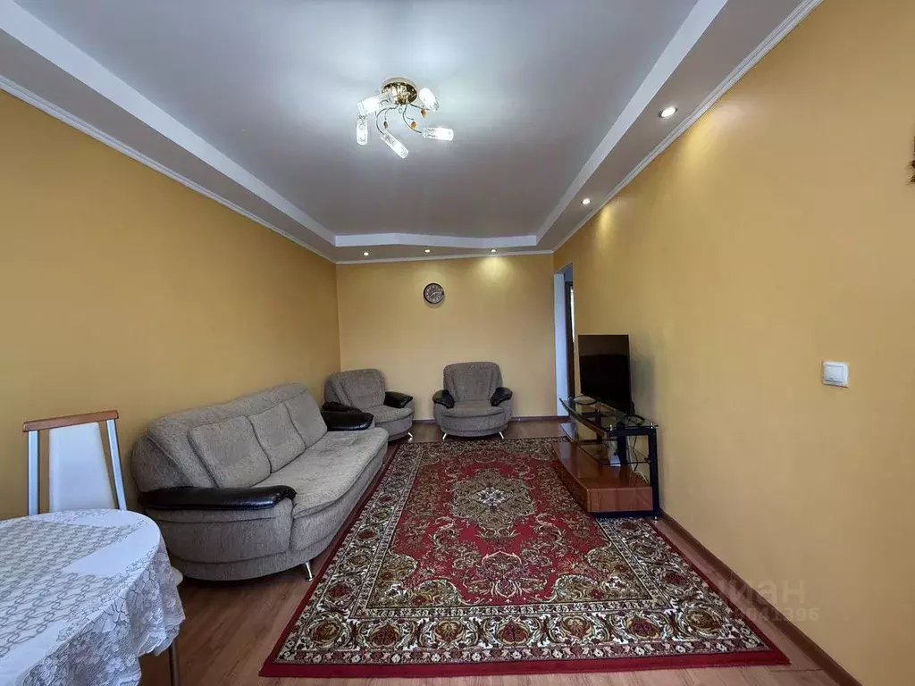 3-к кв. Хакасия, Абакан ул. Комарова, 2 (61.6 м) - Фото 1