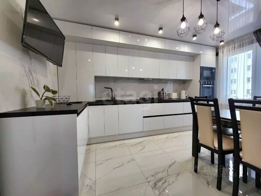 3-к кв. Калининградская область, Калининград ул. Левитана, 65к2 (68.7 ... - Фото 1