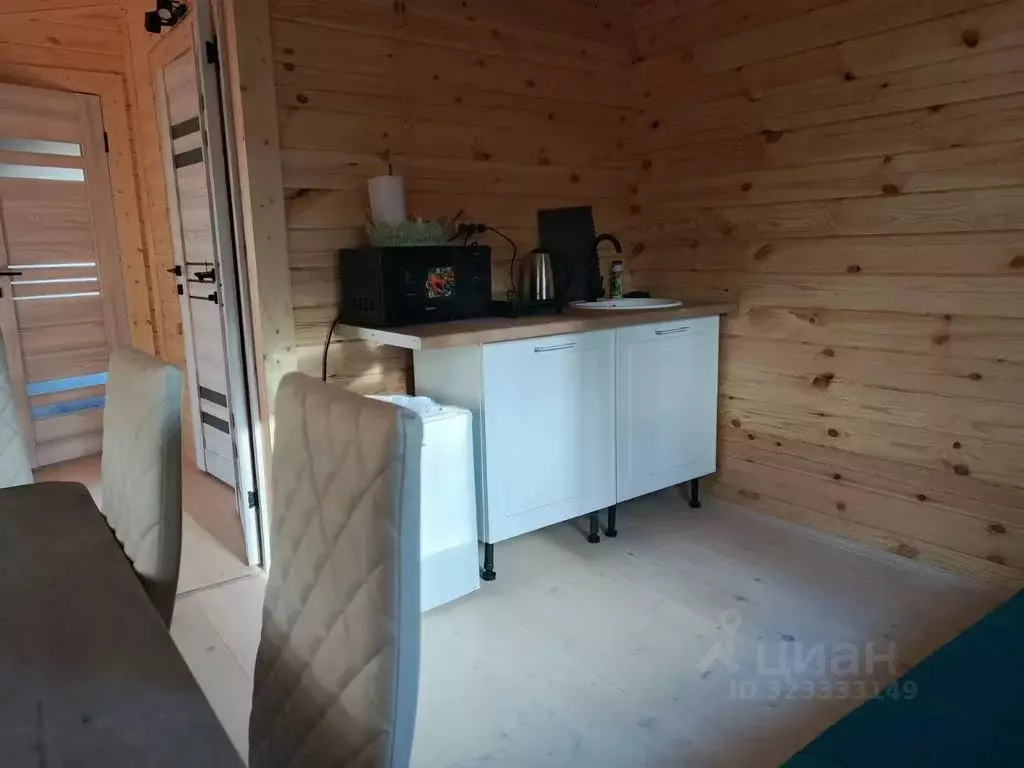 Дом в Свердловская область, Верхняя Пышма городской округ, пос. ... - Фото 1