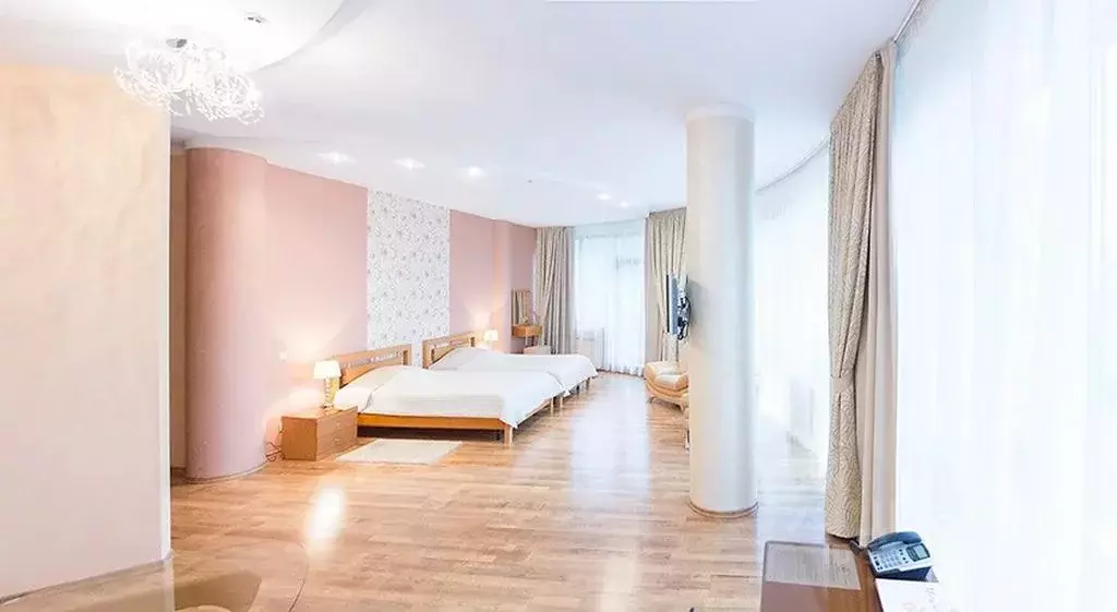 Комната Саратовская область, Саратов Соборная пл., 2 - Фото 1