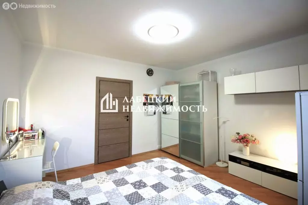 3-комнатная квартира: Москва, Старобитцевская улица, 23к1 (80.4 м) - Фото 1