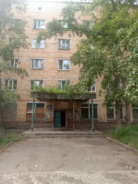 Комната Хакасия, Черногорск ул. Калинина, 17 (18.0 м) - Фото 0