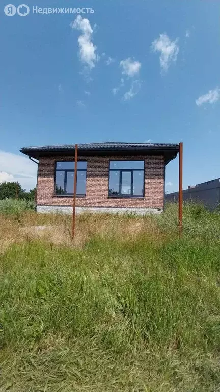Дом в Мичуринское сельское поселение, посёлок Янтарный (100 м) - Фото 1