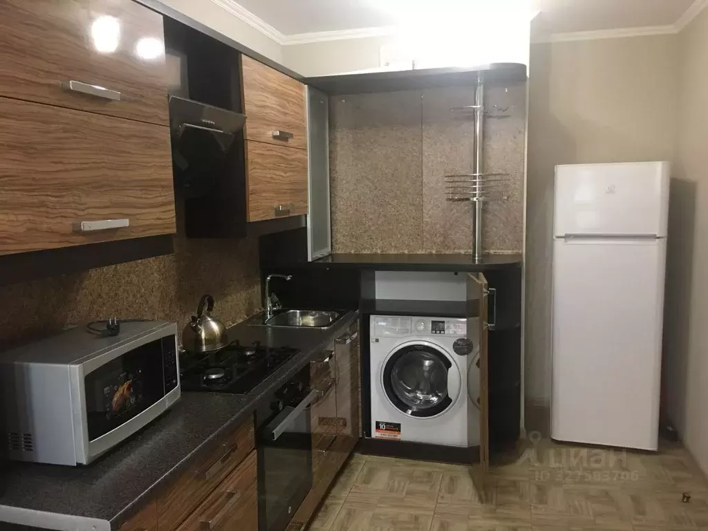 1-к кв. Псковская область, Псков ул. Кузбасской Дивизии, 10 (39.0 м) - Фото 1