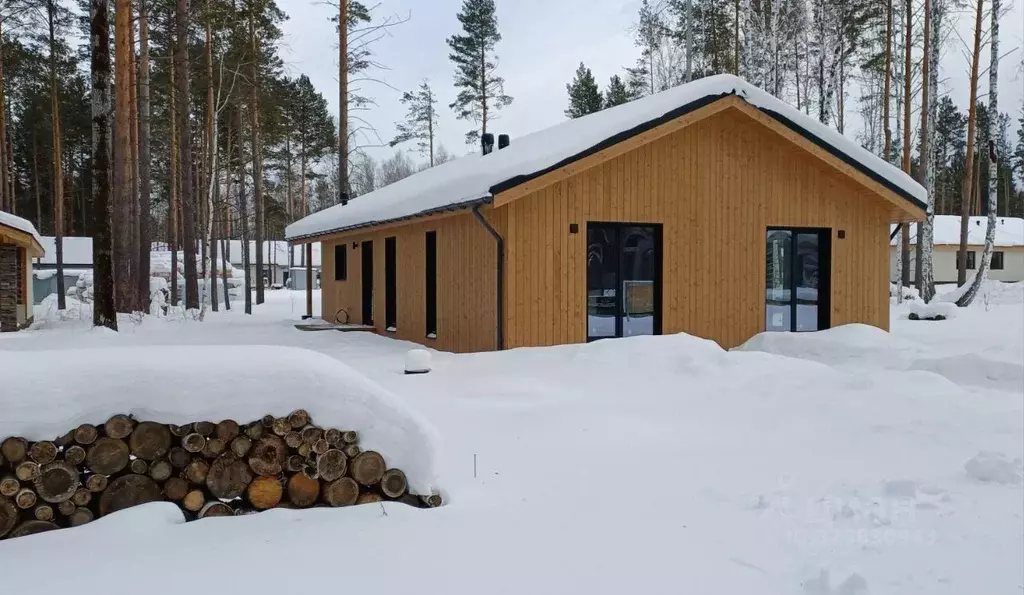 Дом в Свердловская область, Сысертский муниципальный округ, пос. ... - Фото 1