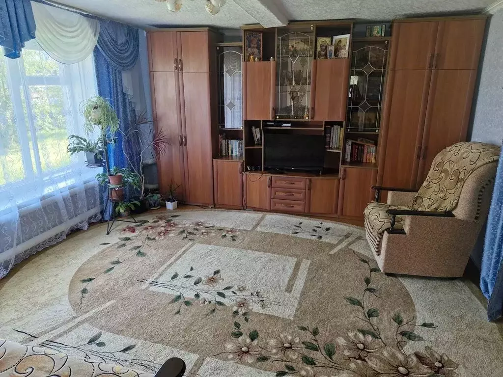 Дом в Нижегородская область, с. Дивеево ул. Бекмешова, 2 (100 м) - Фото 1