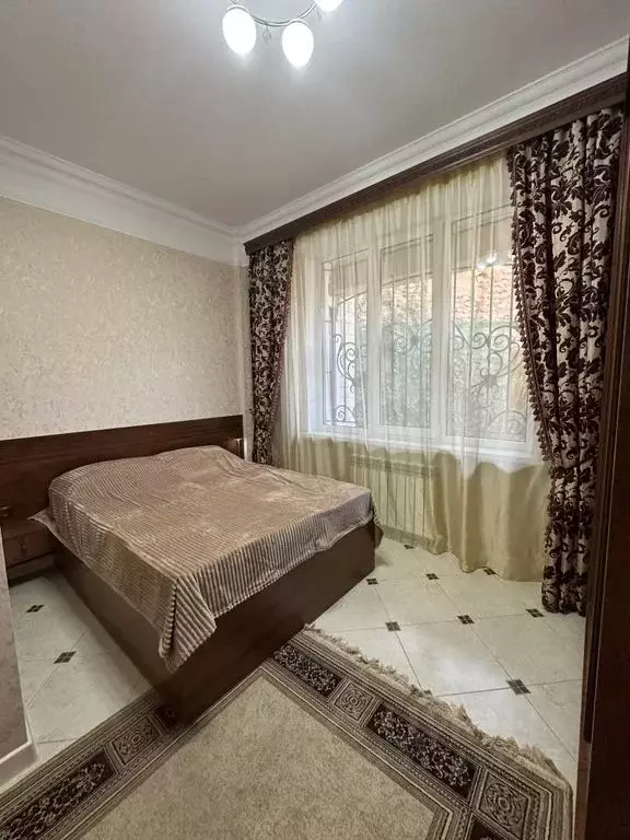 1-к кв. Дагестан, Махачкала ул. Бейбулатова, 14 (60.0 м) - Фото 0