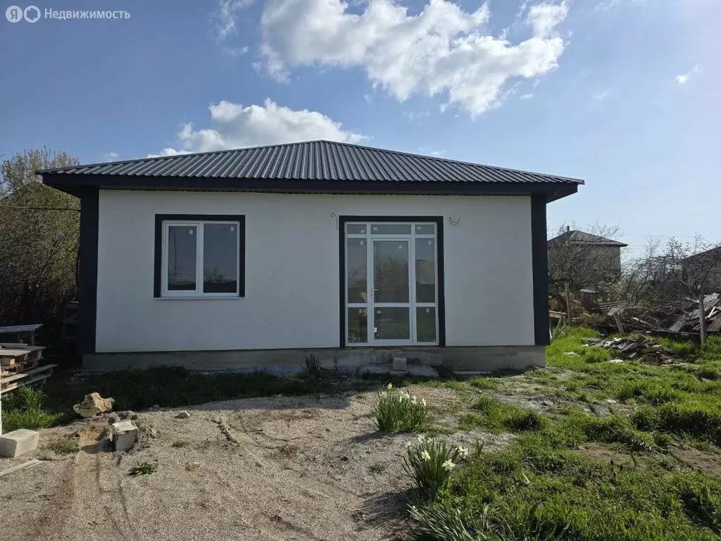 Дом в Трудовское сельское поселение, Симферопольский ров (70 м) - Фото 1