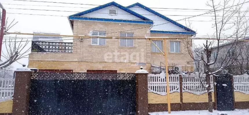 Дом в Комсомольск-на-Амуре, улица Декабристов, 50 (260 м) - Фото 0