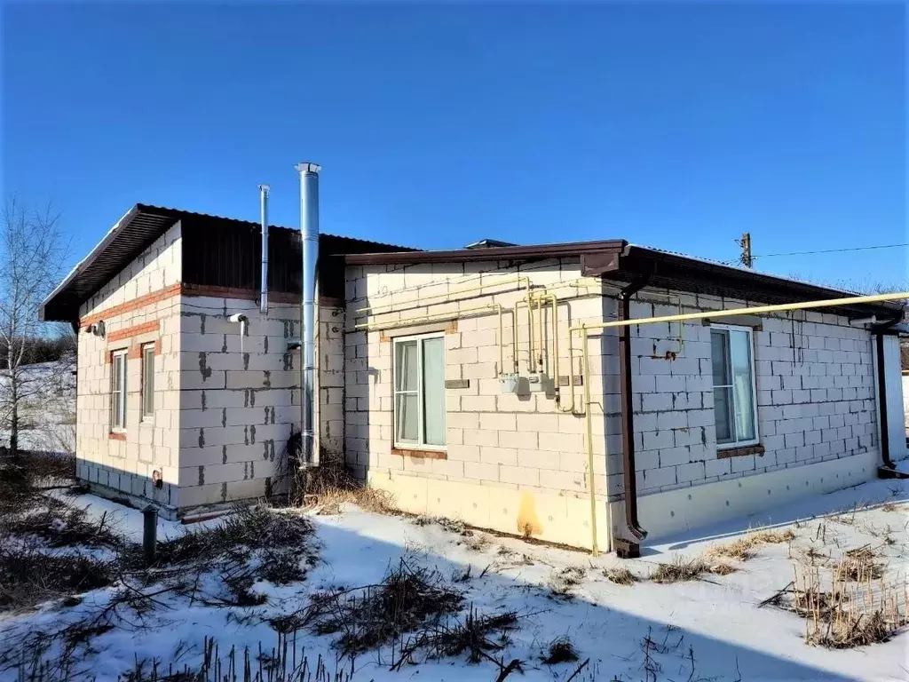 Дом в Белгородская область, Алексеевский муниципальный округ, с. ... - Фото 1
