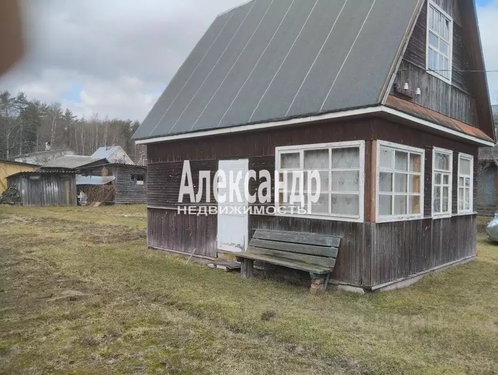 Участок в Ленинградская область, Кировское городское поселение, Маяк ... - Фото 0