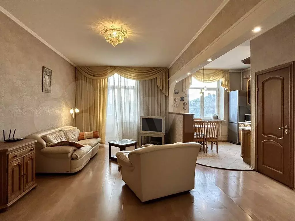 3-к. квартира, 80 м, 5/5 эт. - Фото 0