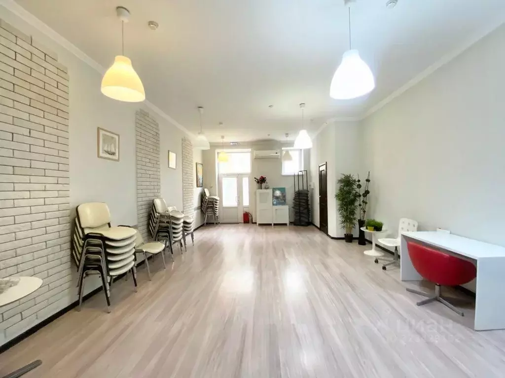 Помещение свободного назначения в Астраханская область, Астрахань ... - Фото 2