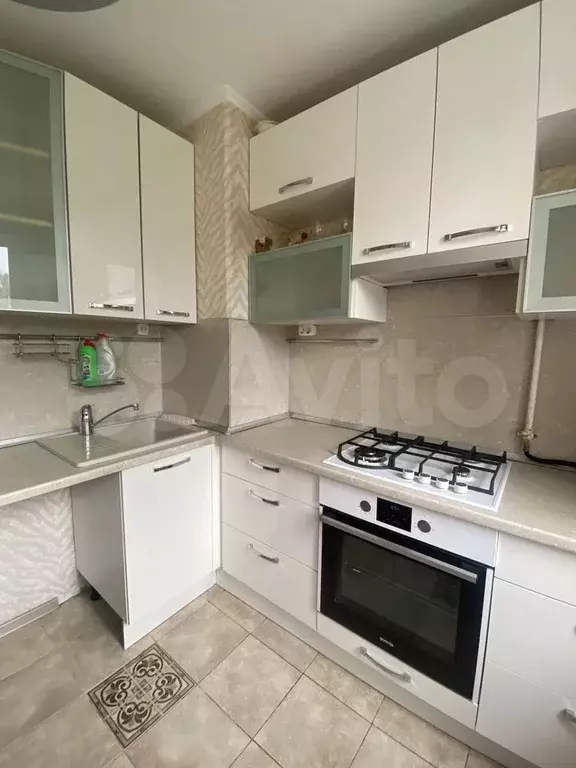 2-к. квартира, 54 м, 4/9 эт. - Фото 0