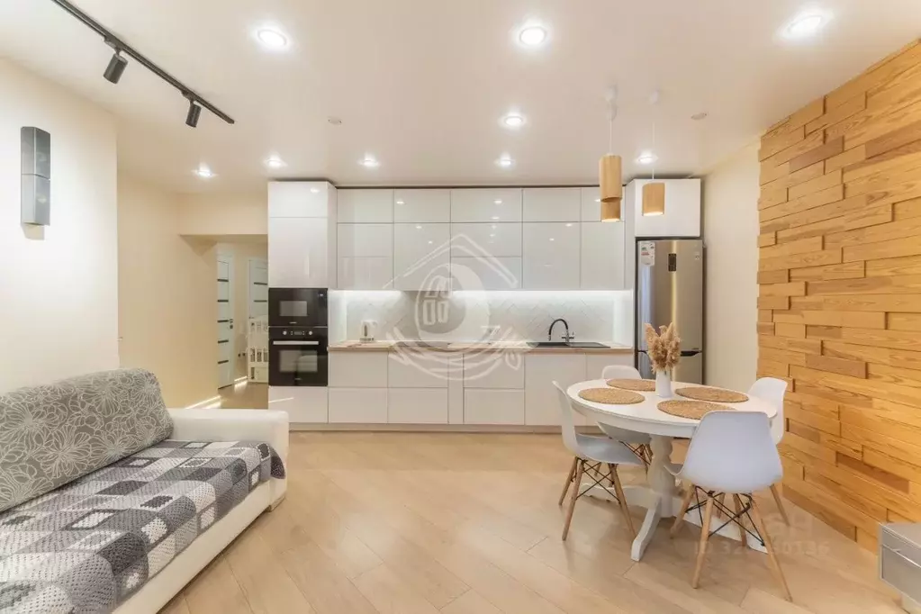 3-к кв. Алтайский край, Барнаул Взлетная ул., 13 (85.0 м) - Фото 1