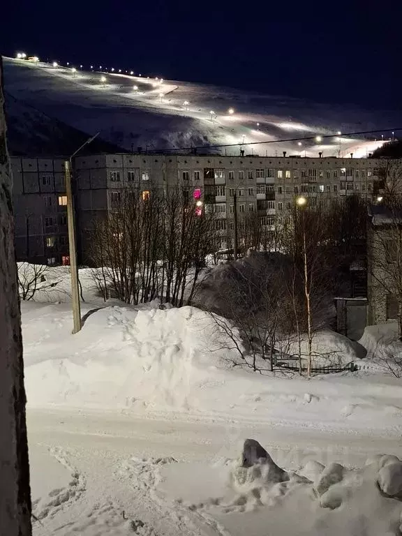 1-к кв. Мурманская область, Кировск Олимпийская ул., 32 (39.0 м) - Фото 0