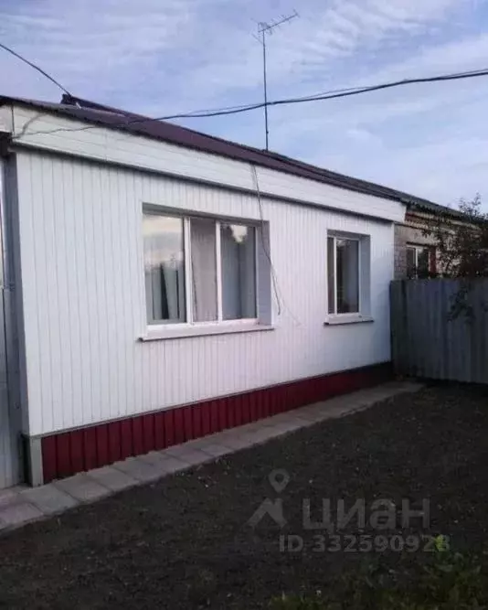 Дом в Саратовская область, Калининский район, Ахтубинское ... - Фото 1