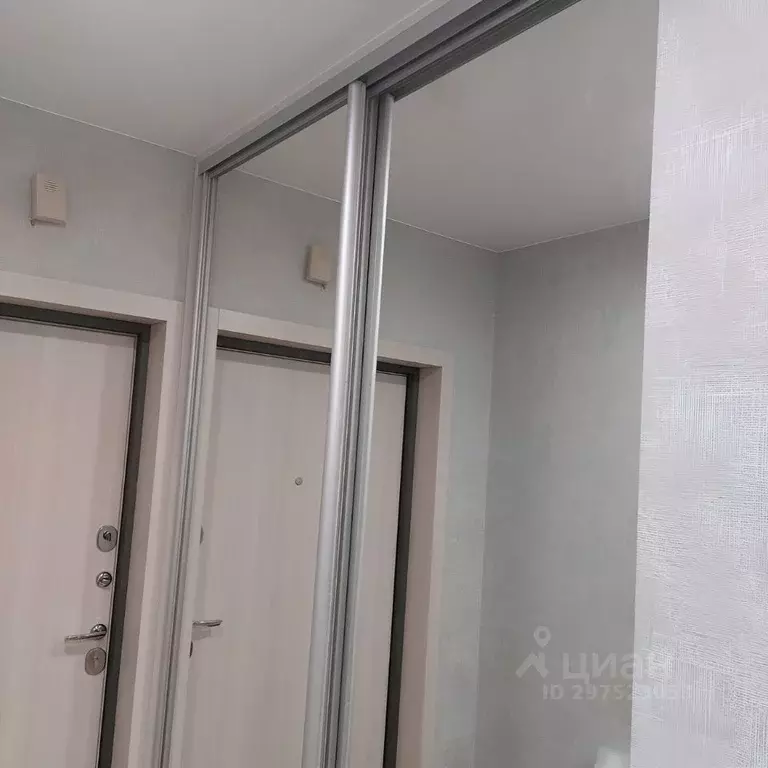 1-к кв. Красноярский край, Красноярск ул. Петра Ломако, 12 (53.0 м) - Фото 2