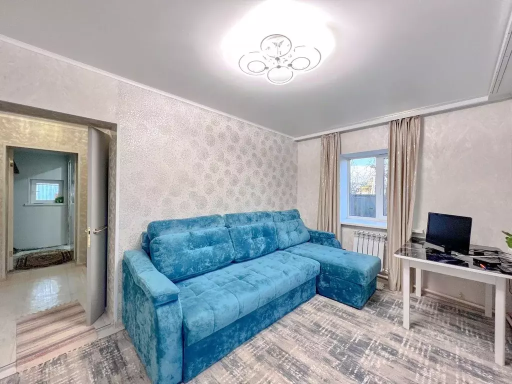 Дом в Оренбургская область, Оренбургский район, с. Зубаревка ... - Фото 2