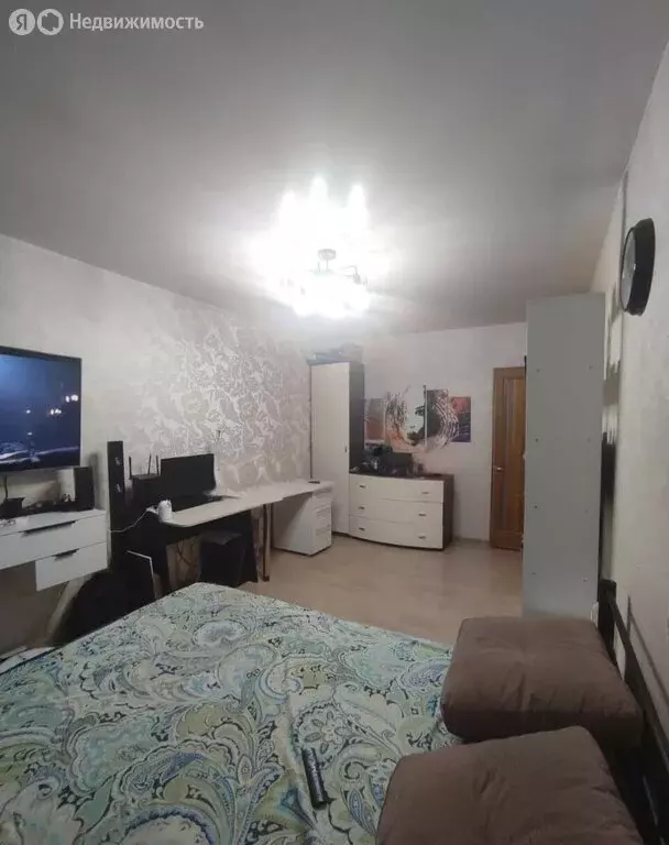 3-комнатная квартира: Уссурийск, Октябрьская улица, 9 (66.7 м) - Фото 1