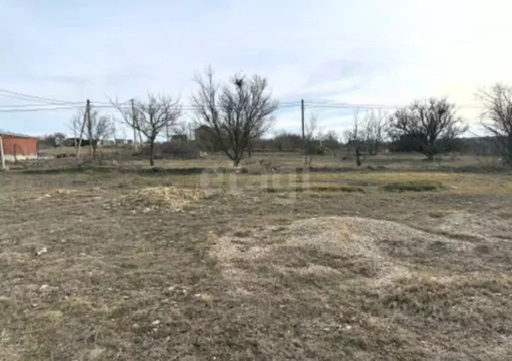 Участок в Крым, Симферопольский район, Урожайновское с/пос, Вишневый ... - Фото 1