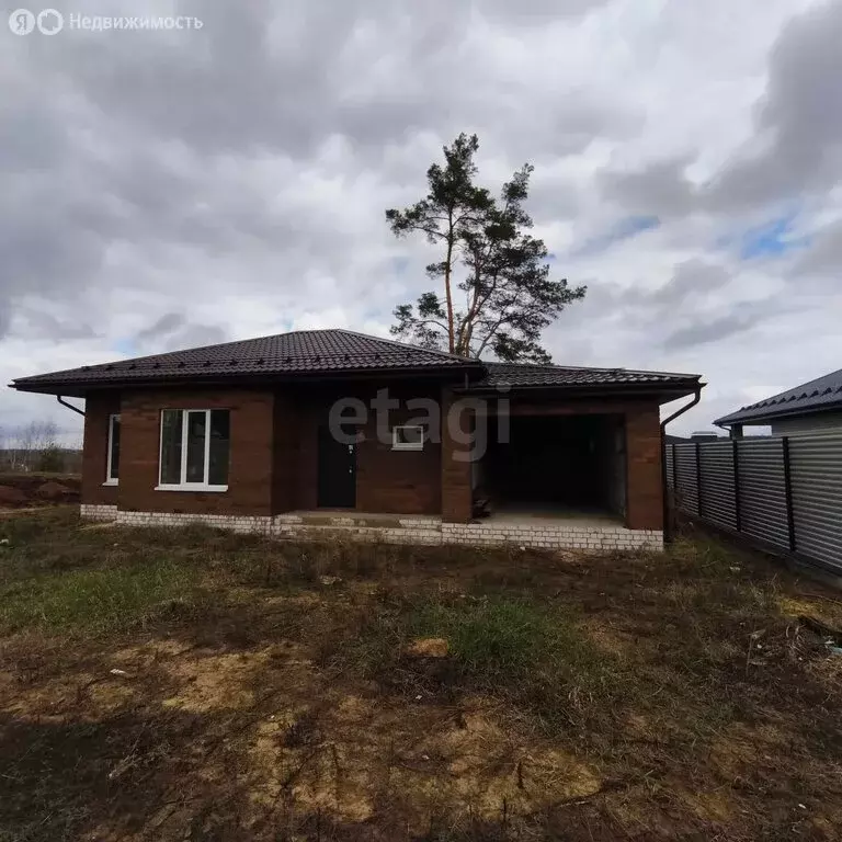 Дом в село Ямное, Баррикадная улица (600 м) - Фото 1