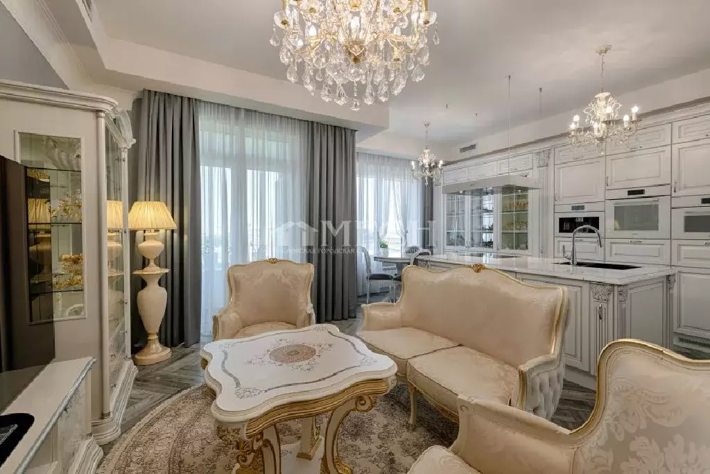 Продается 4-комнатная квартира - Фото 2