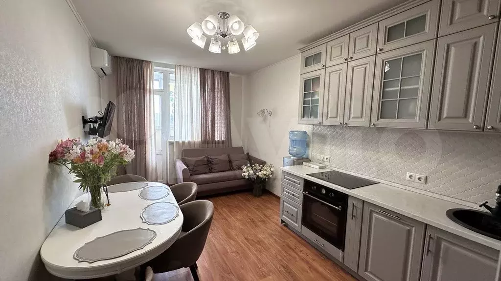 2-к. квартира, 60 м, 11/14 эт. - Фото 0