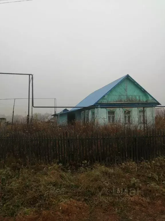 Дом в Оренбургская область, Кувандыкский муниципальный округ, с. ... - Фото 1