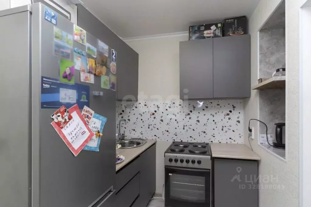 Комната Тюменская область, Тюмень Олимпийская ул., 25 (33.7 м) - Фото 1