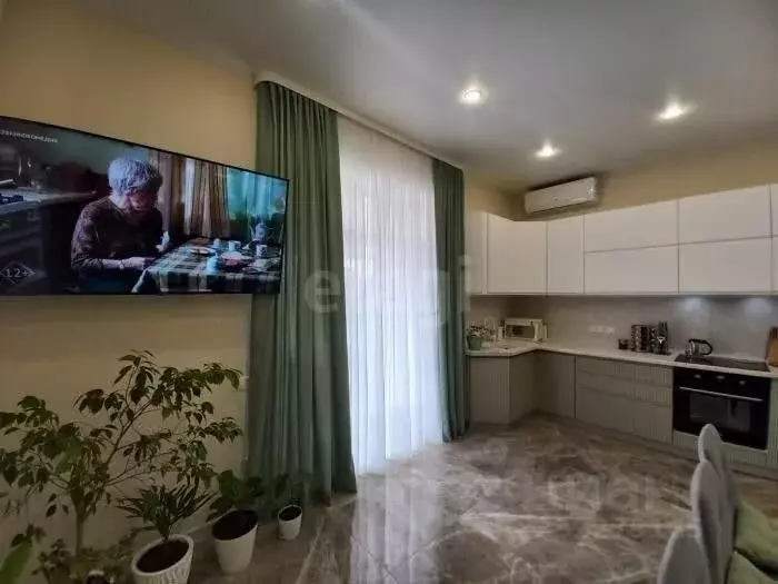 Дом в Крым, Сакский район, с. Молочное ул. Кирова, 10 (99 м) - Фото 1