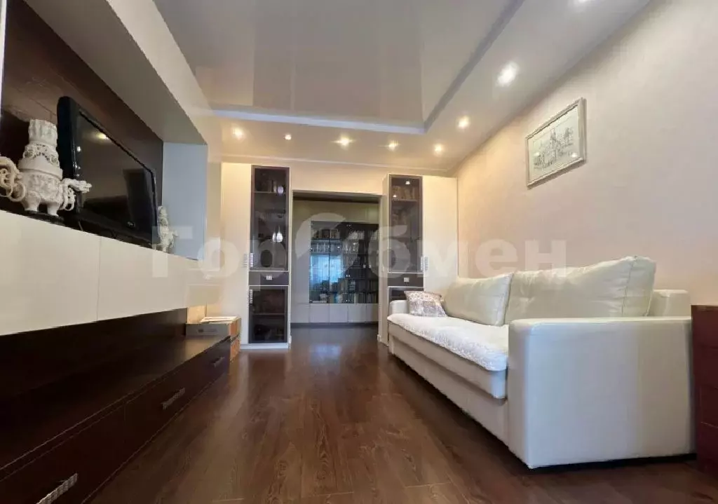 Продается 3-комнатная квартира - Фото 1