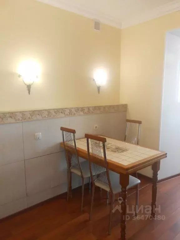 3-к кв. Астраханская область, Астрахань Кубанская ул., 19к2 (100.0 м) - Фото 1