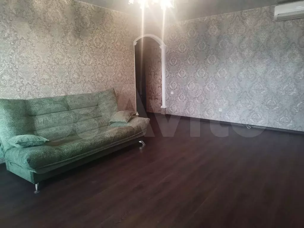 2-к. квартира, 60 м, 3/3 эт. - Фото 1