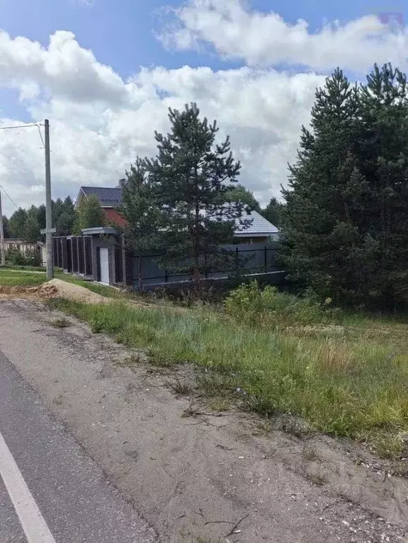 Участок в Самарская область, Красноярский район, с. Старая Бинарадка ... - Фото 0