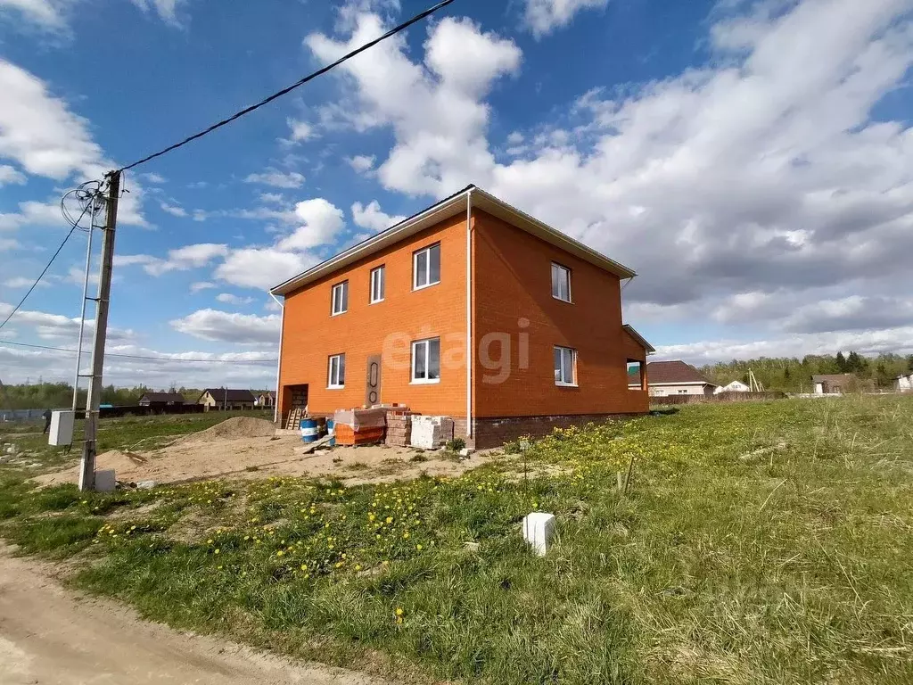 Дом в Смоленская область, Смоленский район, с. Талашкино  (220 м) - Фото 1