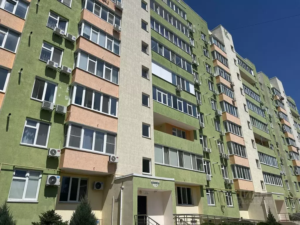 2-к кв. Крым, Симферополь ул. Тургенева, 11Б (67.0 м) - Фото 0