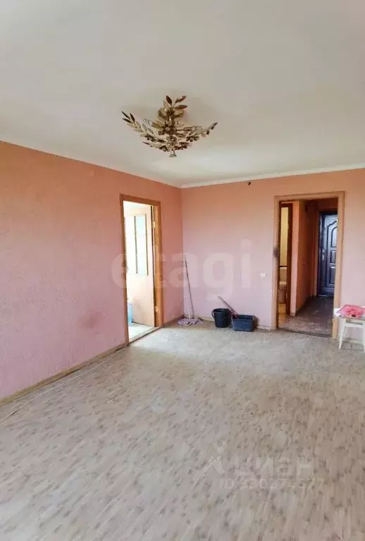 2-к кв. Крым, Черноморское пгт ул. Кирова, 71 (42.3 м) - Фото 1